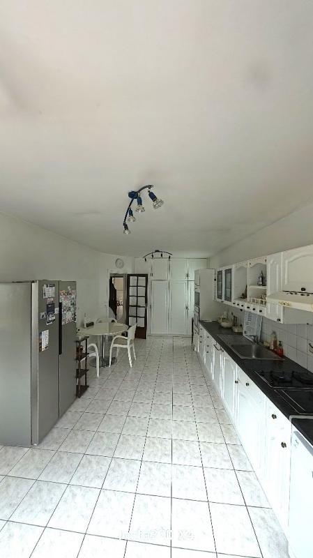 Maison - 163 m² - 7 pièces