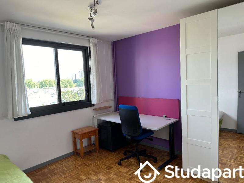 Chambre - 11 m² - 1 pièce