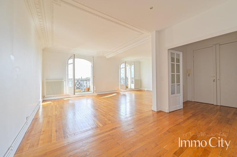 Appartement - 147 m² - 5 pièces