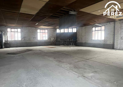 Entrepôt - 221 m²