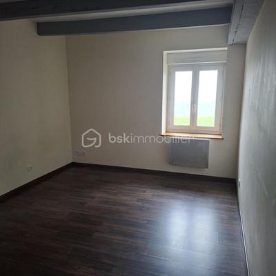 Maison en pierre - 74 m² - 3 pièces