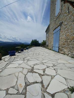 Maison - 204 m² - 7 pièces