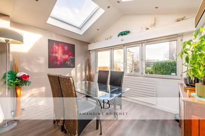 Maison - 170 m² - 8 pièces