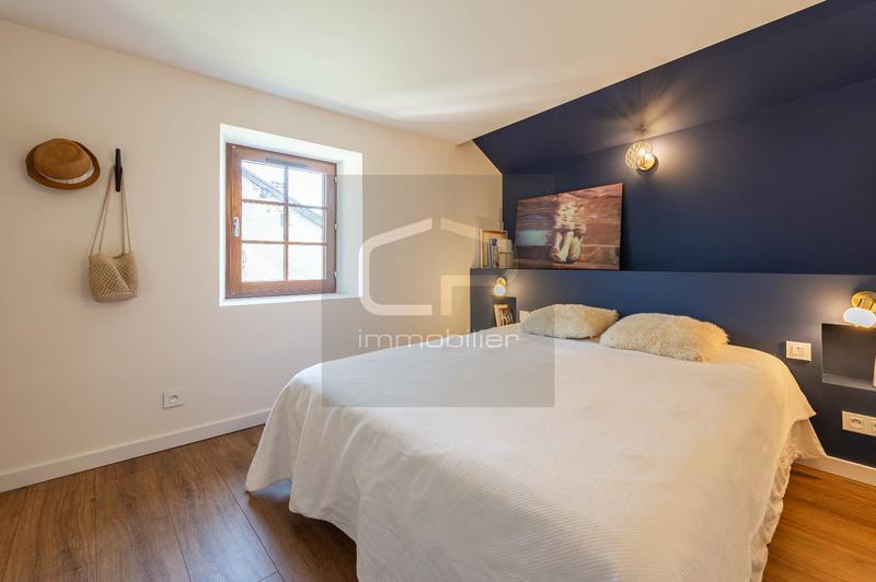 Appartement ancien - 97 m² - 5 pièces