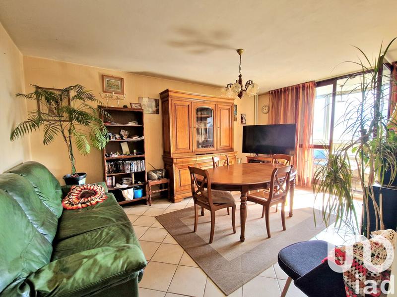 Appartement - 80 m² - 5 pièces