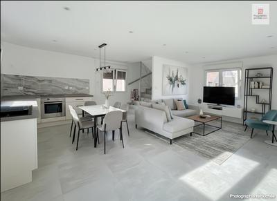 Maison - 84 m² - 4 pièces