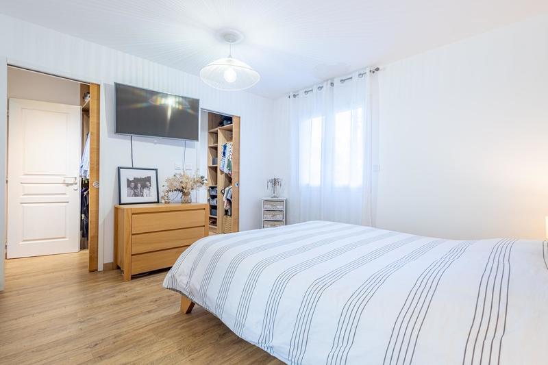 Maison - 205 m² - 6 pièces