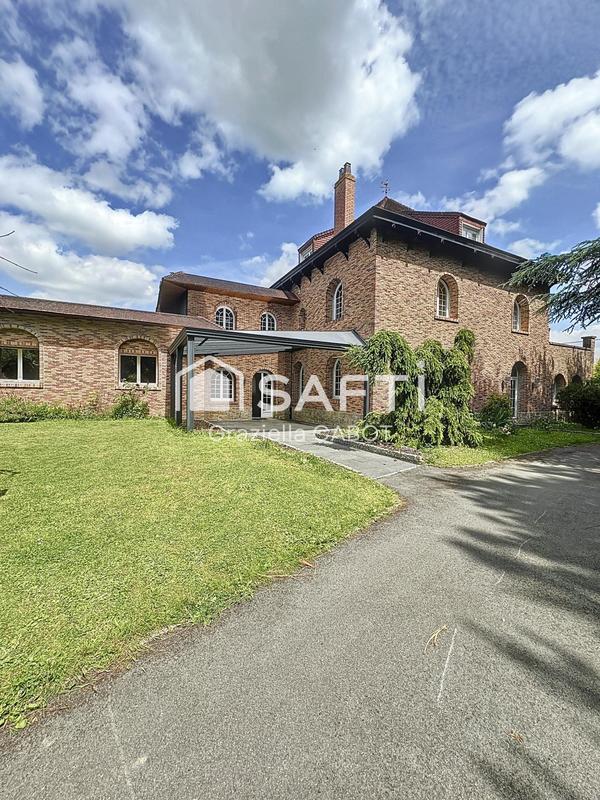 Maison de maîtres - 352 m² - 8 pièces