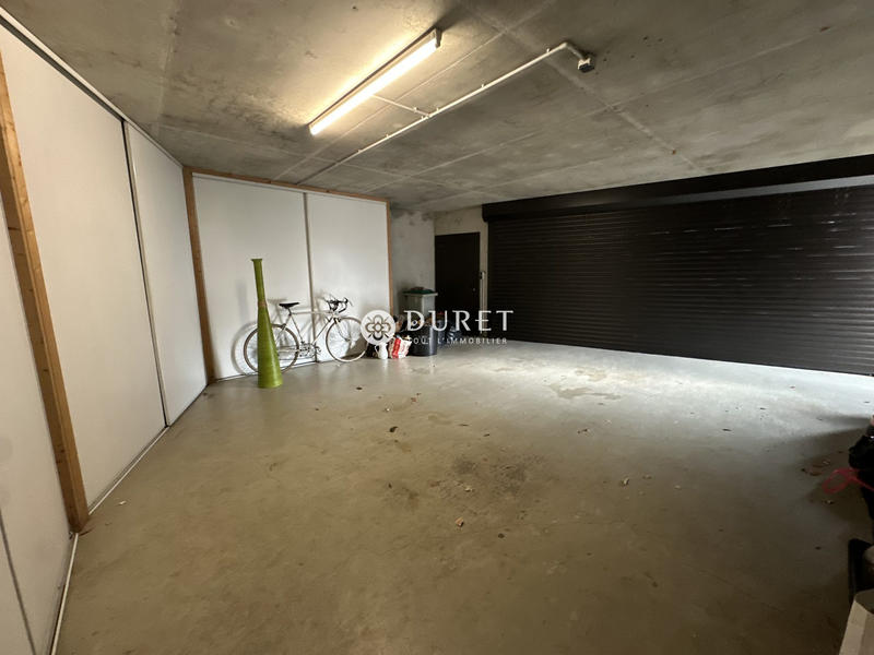 Maison - 220 m² - 9 pièces