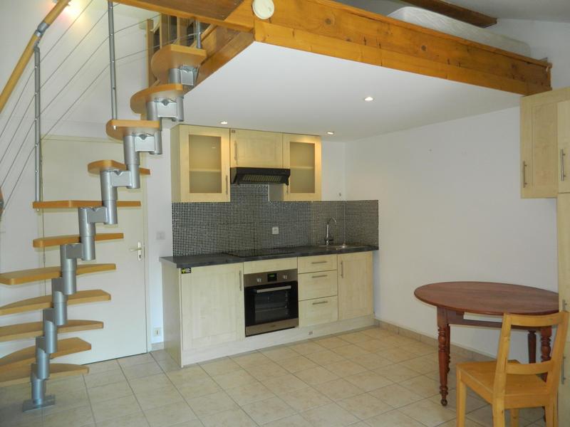 Maison - 240 m² - 9 pièces