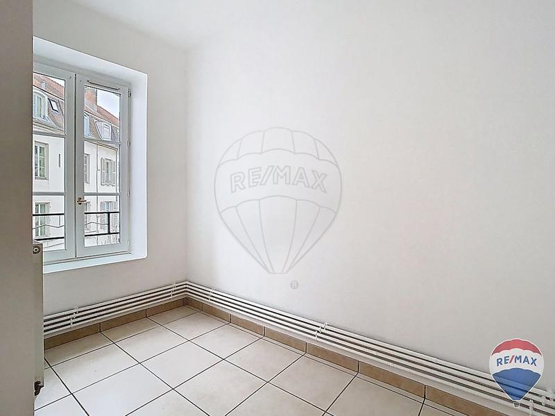 Appartement - 104 m² - 5 pièces