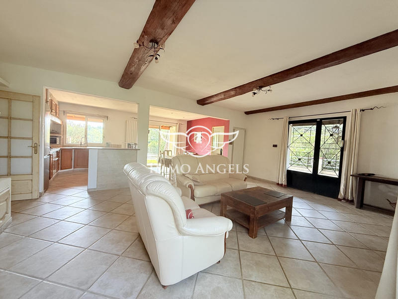 Maison - 137 m² - 6 pièces