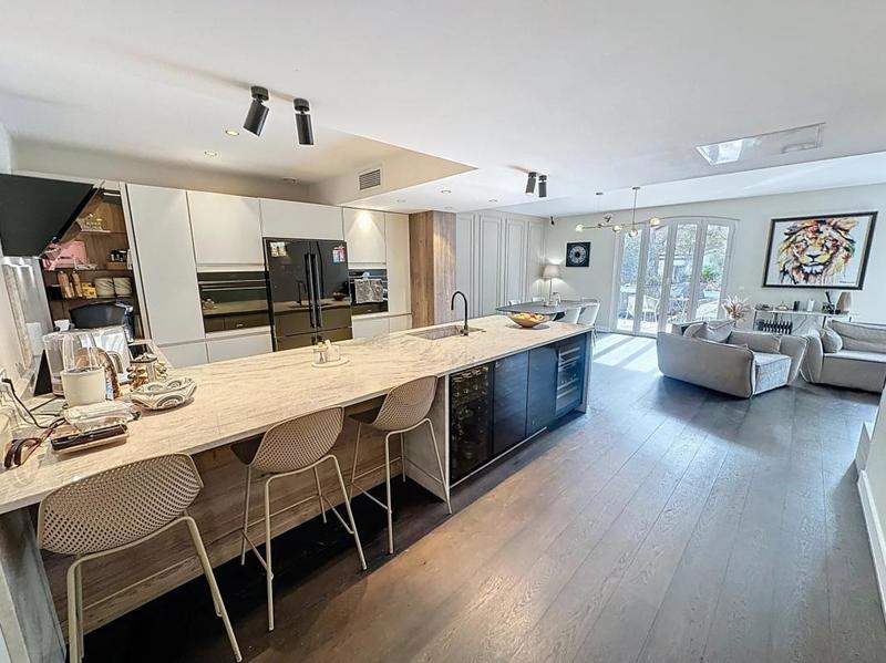 Appartement - 133 m² - 4 pièces