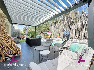 Maison - 123 m² - 6 pièces