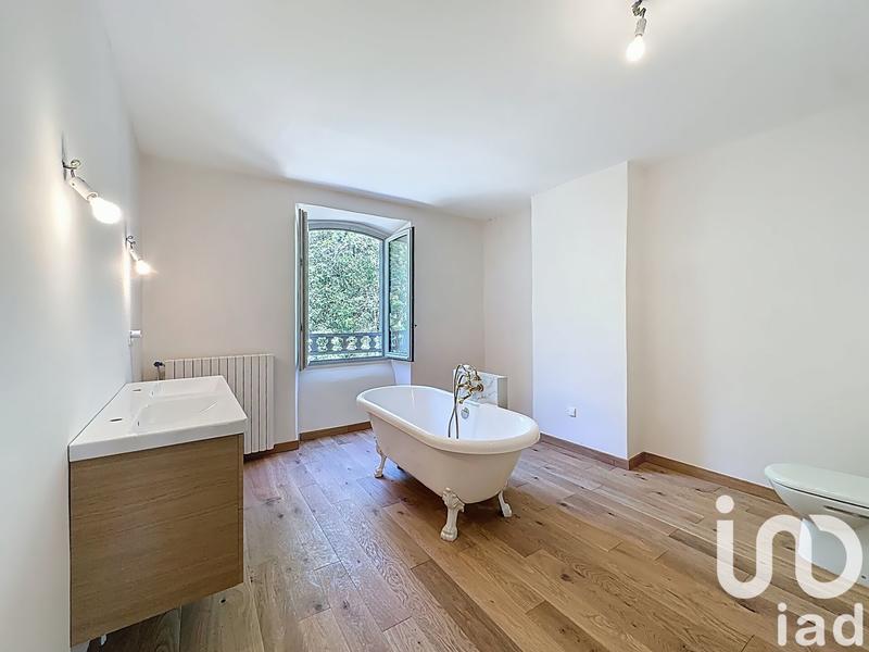 Maison - 283 m² - 10 pièces