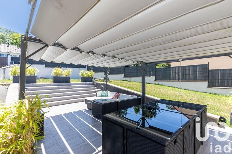 Maison - 195 m² - 6 pièces