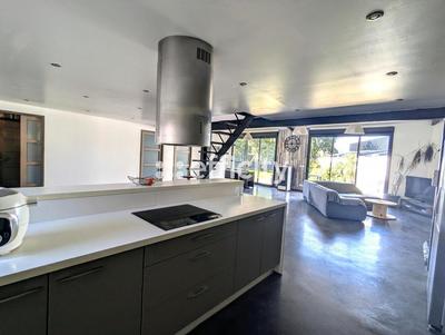 Maison - 160 m² - 5 pièces