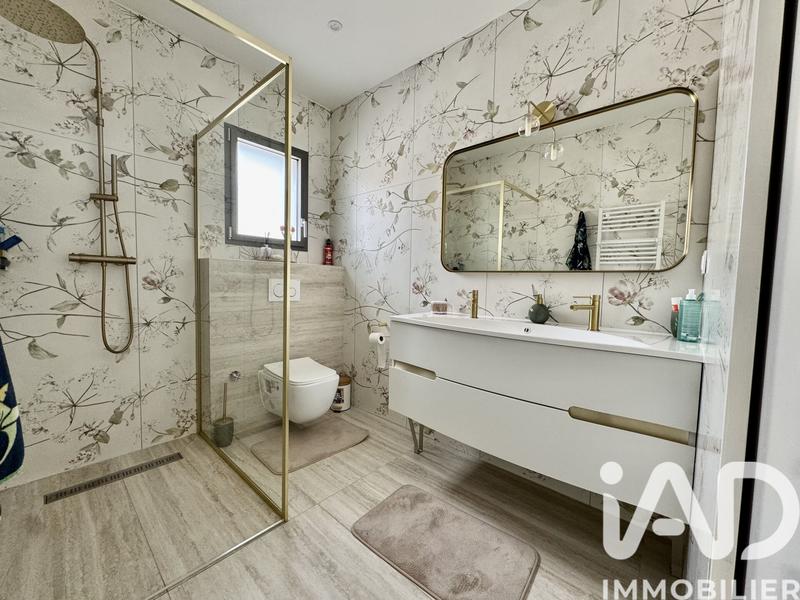 Maison - 187 m² - 7 pièces