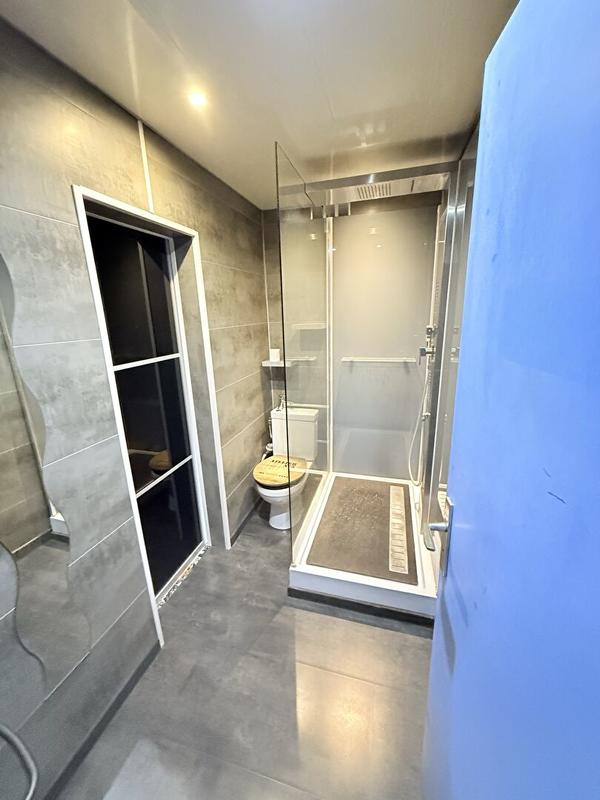 Appartement - 104 m² - 5 pièces