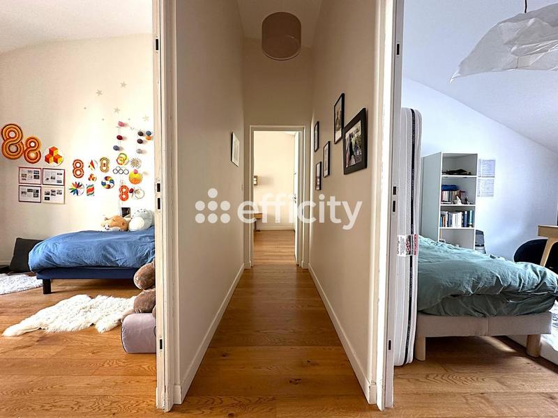 Appartement - 232 m² - 7 pièces