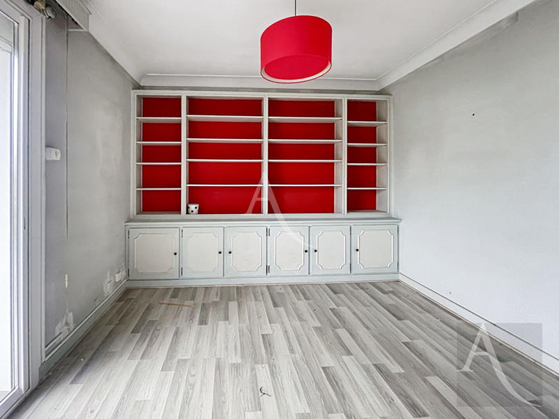 Maison - 170 m² - 8 pièces