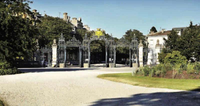 Studio - 80 m² - 3 pièces