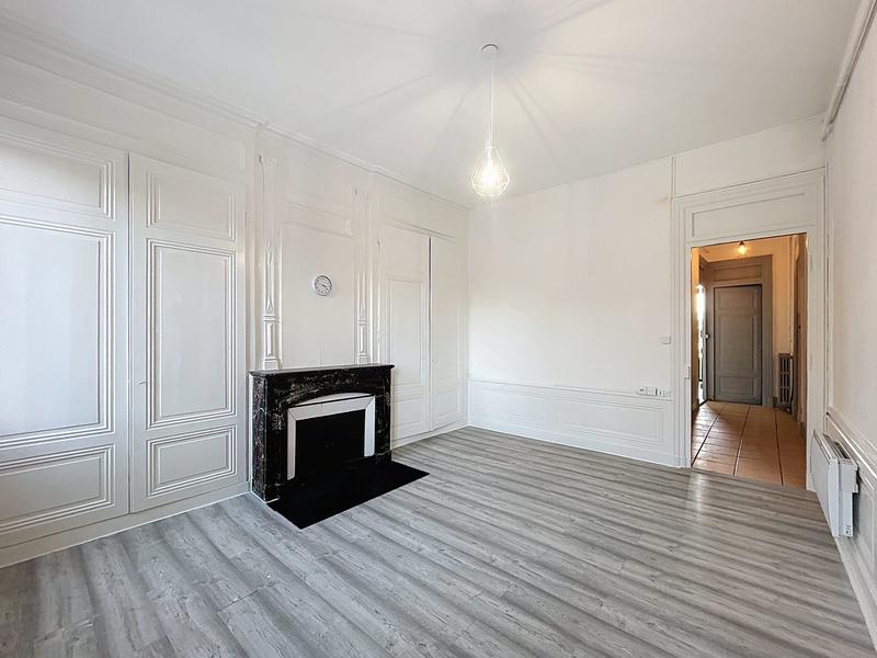 Appartement - 64 m² - 2 pièces