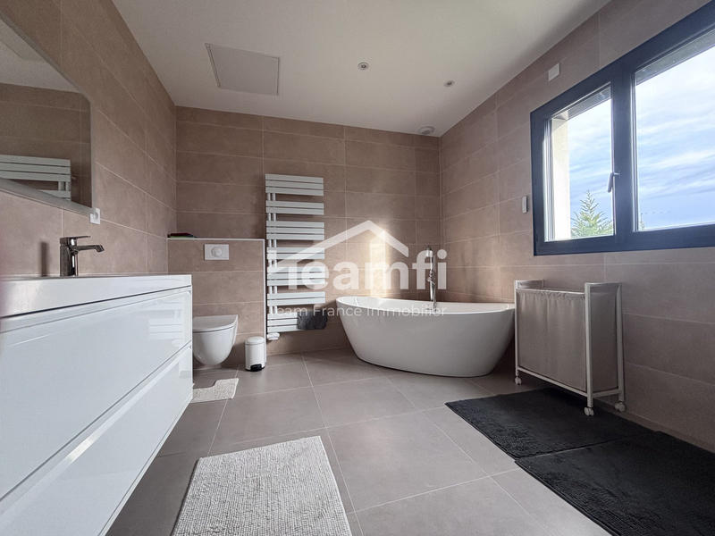 Maison contemporaine - 146 m² - 5 pièces