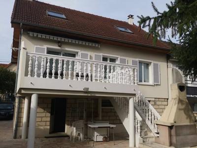 Maison - 108 m² - 5 pièces