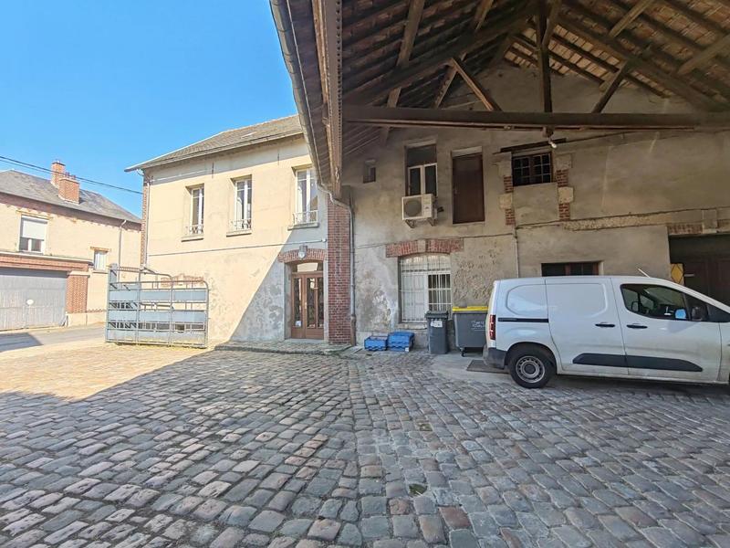 Immeuble - 240 m² - 11 pièces