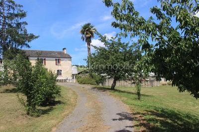 Corps de ferme - 230 m² - 7 pièces