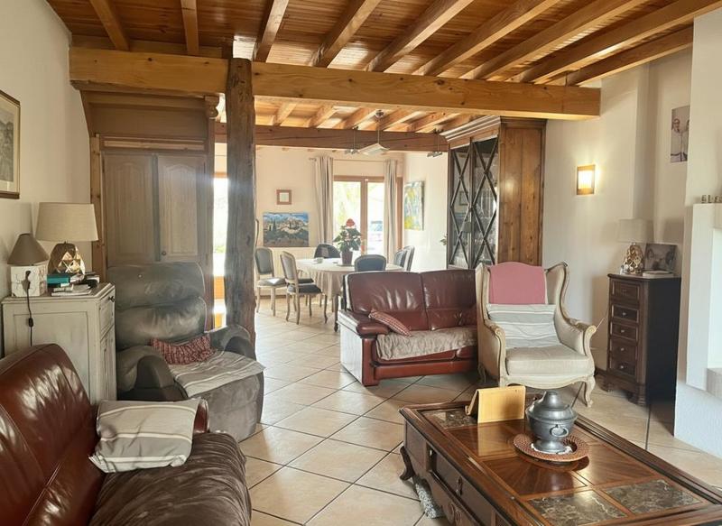 Maison - 462 m² - 21 pièces