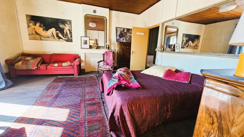 Demeure - 240 m² - 7 pièces