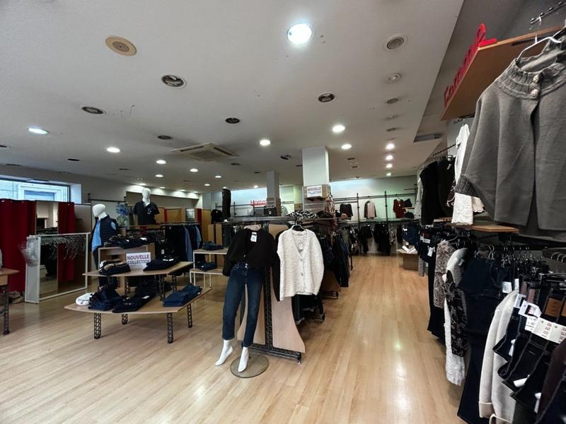 Local commercial - 121 m²