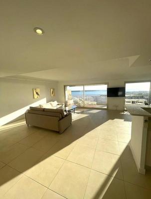 Appartement - 130 m² - 3 pièces