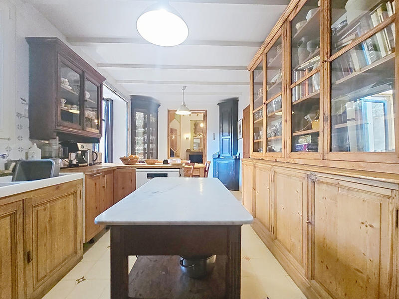 Maison de ville - 220 m² - 8 pièces