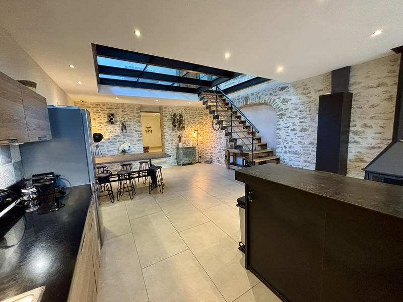 Mas - 185 m² - 5 pièces