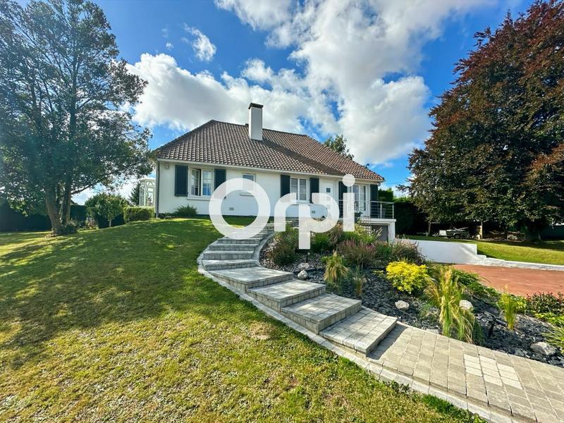 Maison - 213 m² - 6 pièces