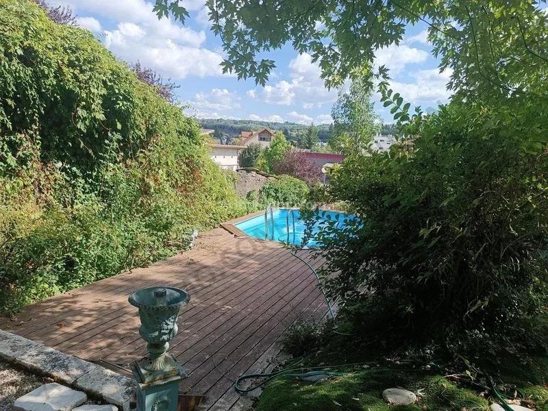 Maison - 219 m² - 6 pièces