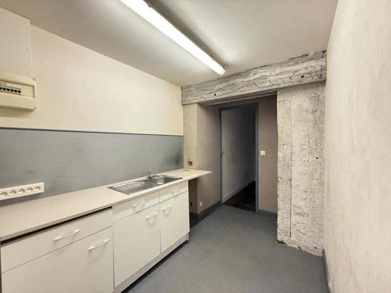 Maison - 210 m² - 11 pièces