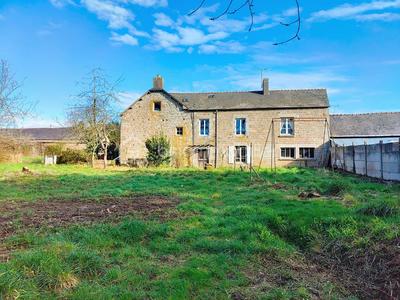 Demeure - 98 m² - 17 pièces