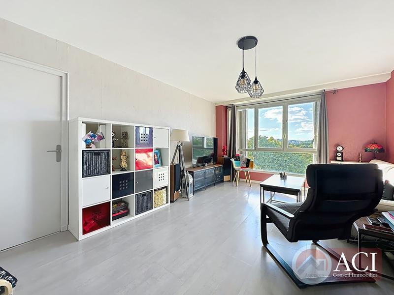 Appartement - 82 m² - 4 pièces