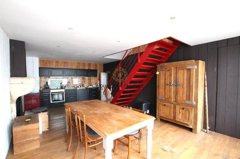 Immeuble - 246 m² - 9 pièces