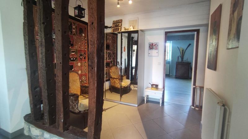 Maison - 300 m² - 9 pièces