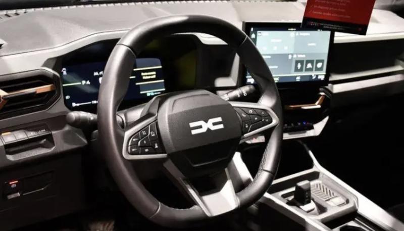 Dacia Duster 1.8 l hybride 155 cv journey toit ouvrant caméra Clim CarPlay