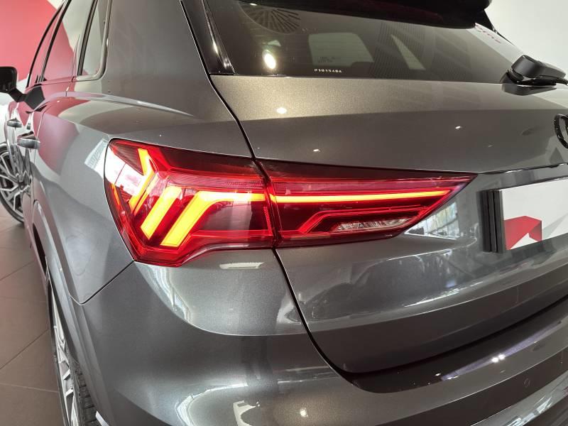 Audi Q3 45 TFSIe 245 ch s tronic 6 s line