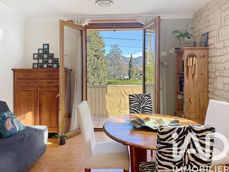 Appartement - 101 m² - 4 pièces