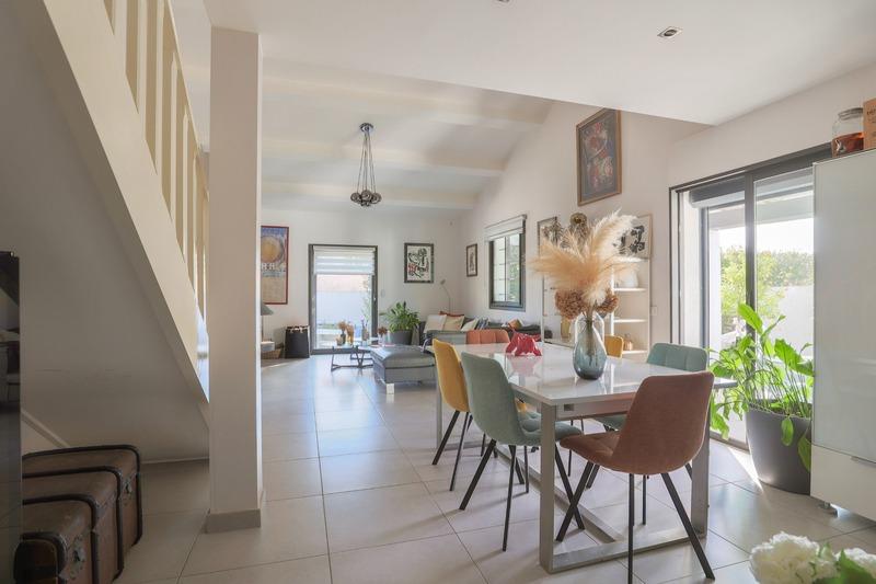 Maison - 190 m² - 7 pièces