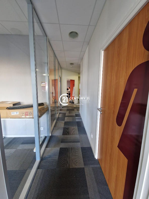 Bureau - 136 m²