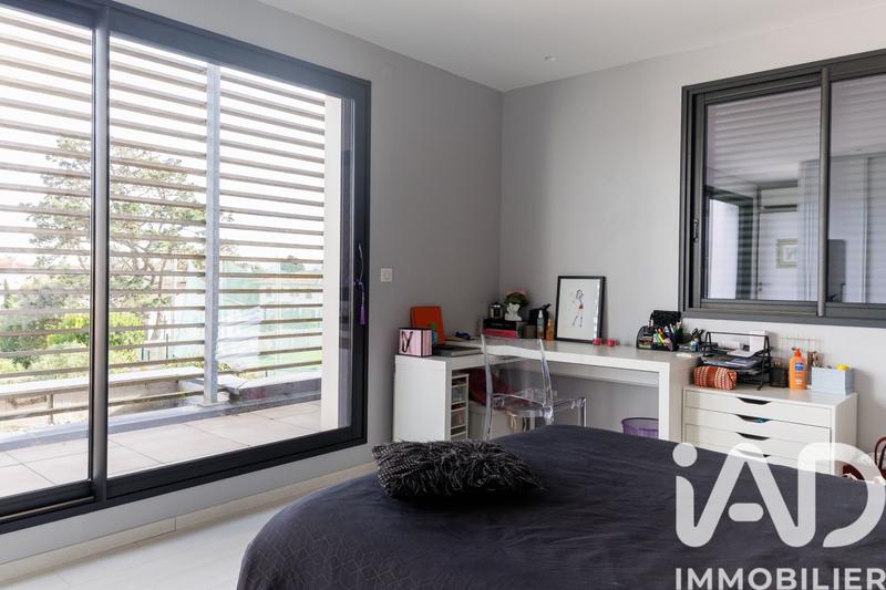 Maison - 290 m² - 9 pièces